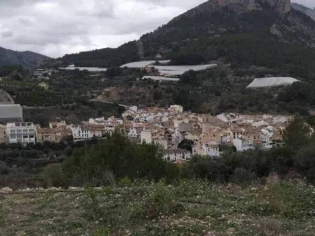 Terreno en venta en la Marina Baixa, Valencia