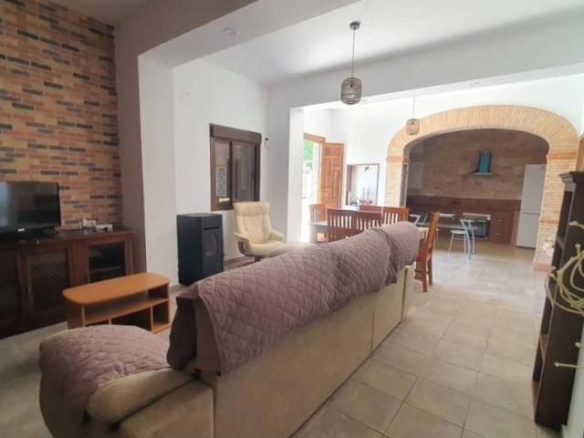 Terreno en venta en Brenes, Andalucía
