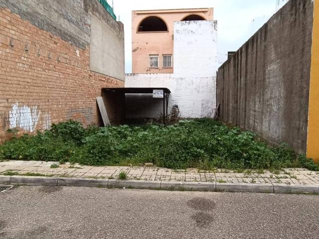 Terreno en venta en Brenes, Andalucía