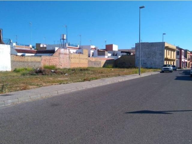 Terreno en venta en Brenes, Andalucía