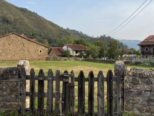 Terreno en venta en Cabuérniga, Cantabria