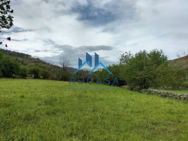 Terreno en venta en Cabuérniga, Cantabria