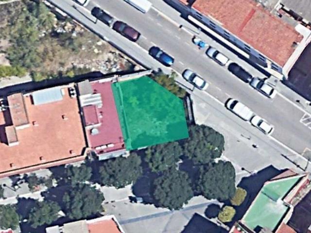 Terreno en venta en Badalona, la Salut