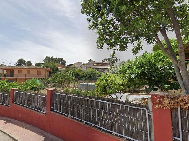 Terreno en venta en Abrera