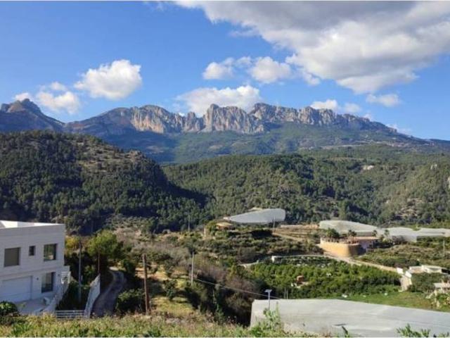 Terreno en venta en la Marina Baixa, Valencia