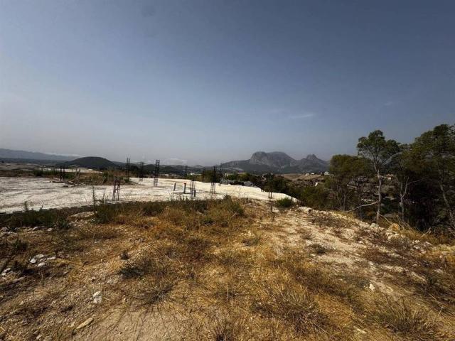 Terreno en venta en la Marina Baixa, Valencia