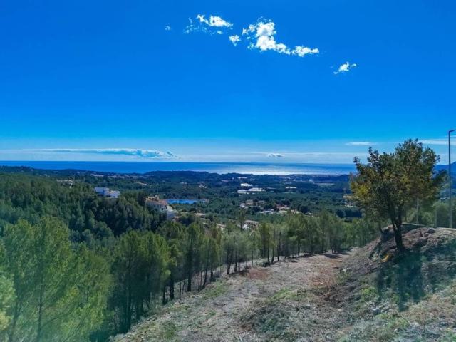 Terreno en venta en Callosa D'en Sarrià, Valencia