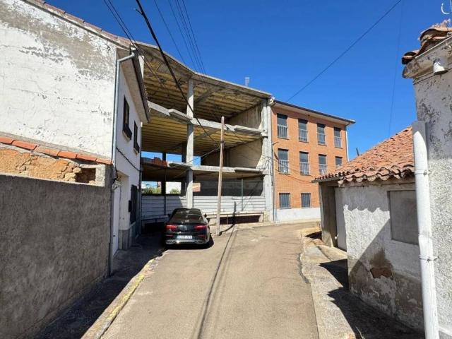 Terreno en venta en Calvarrasa De Abajo, Castilla y León