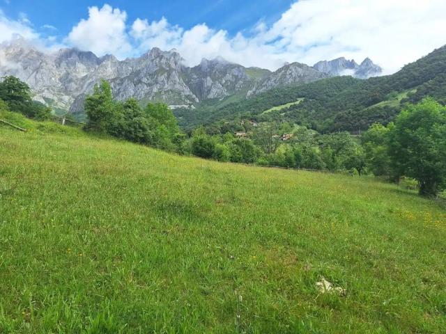 Terreno en venta en Camaleño, Cantabria