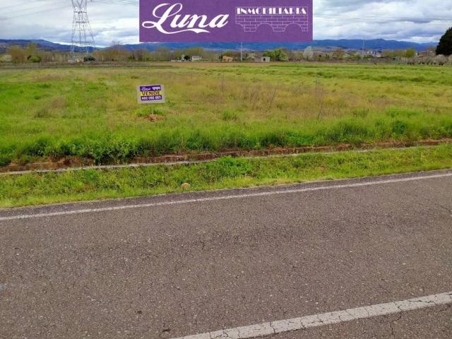 Terreno en venta en Carracedelo