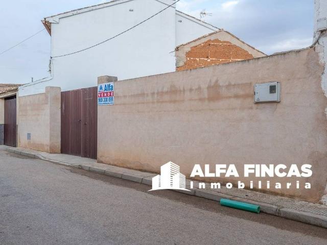 Terreno en venta en Casas De Benítez, Castilla-La Mancha
