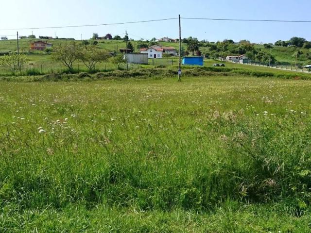 Terreno en venta en Castrillón