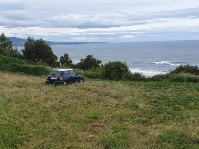 Terreno en venta en Castrillón