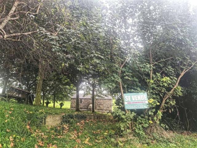 Terreno en venta en Castropol