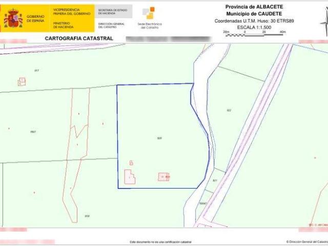 Terreno en venta en San Vicente, Caudete