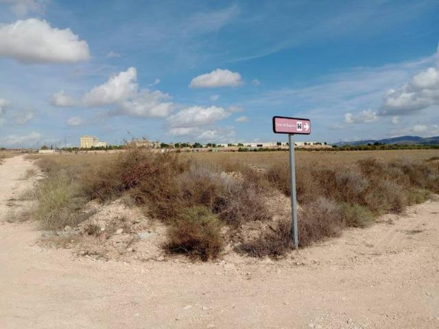 Terreno en venta en Caudete, Castilla-La Mancha
