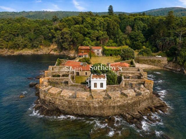 Terreno en venta en Cee, A Coruña