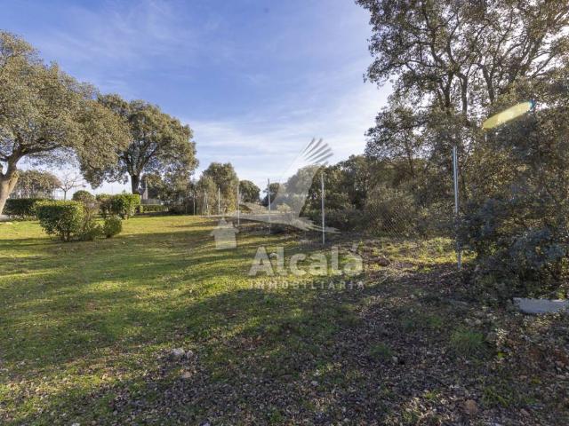 Terreno en venta en Urbanización Medina Azahara, Chiloeches