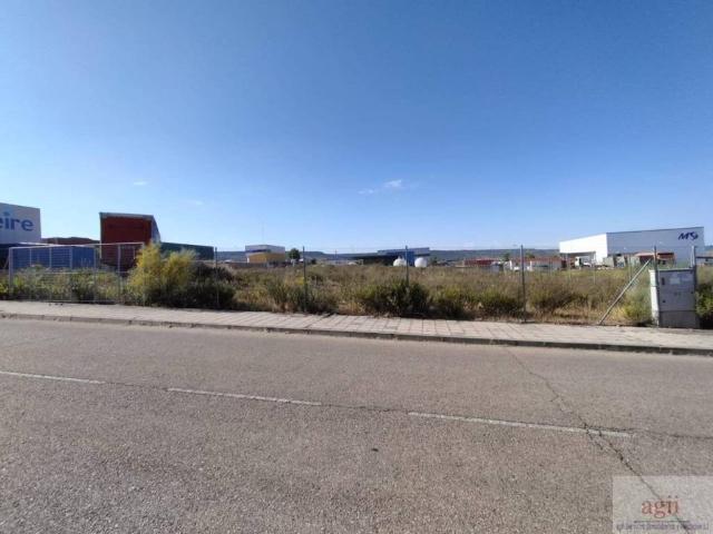 Terreno en venta en Chiloeches, Castilla-La Mancha