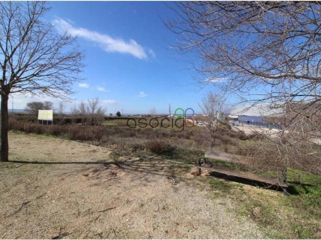Terreno en venta en Chiloeches, Castilla-La Mancha