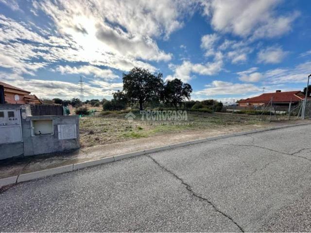 Terreno en venta en Chiloeches, Guadalajara