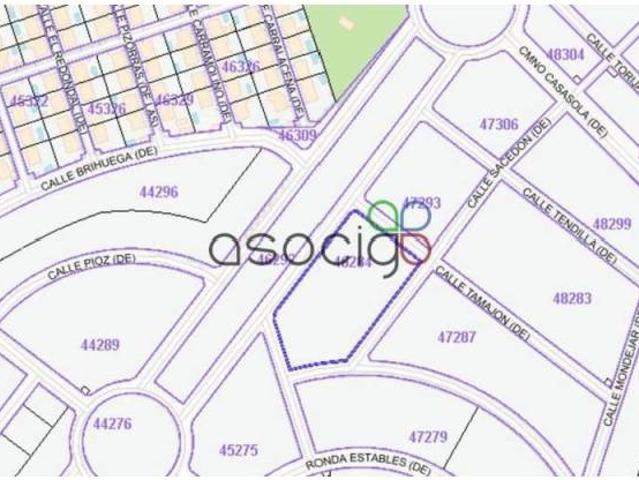Terreno en venta en Chiloeches, Castilla-La Mancha