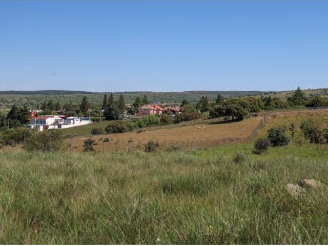 Local Comercial en venta en Navalperal De Pinares, Castilla y León