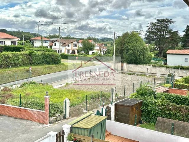 Terreno en venta en Colunga, La Isla