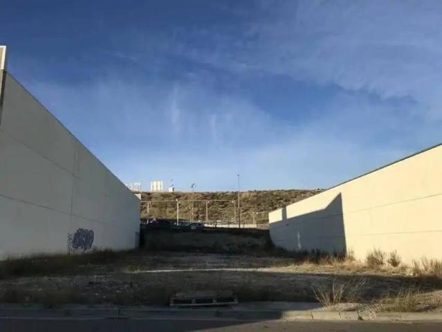Terreno en venta en Urbanización Amelia, Zaragoza