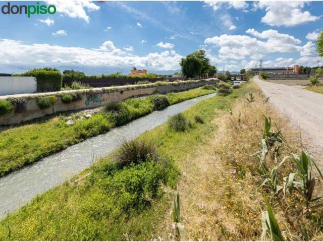 Terreno en venta en Comarca de la Vega de Granada, Andalucía