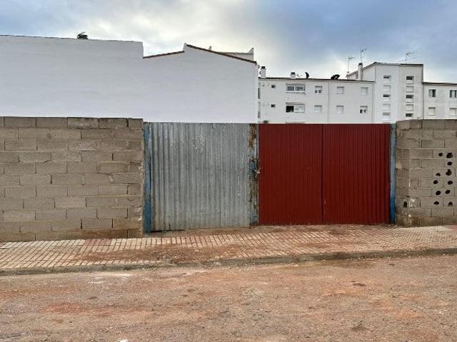 Terreno en venta en Don Benito, Badajoz