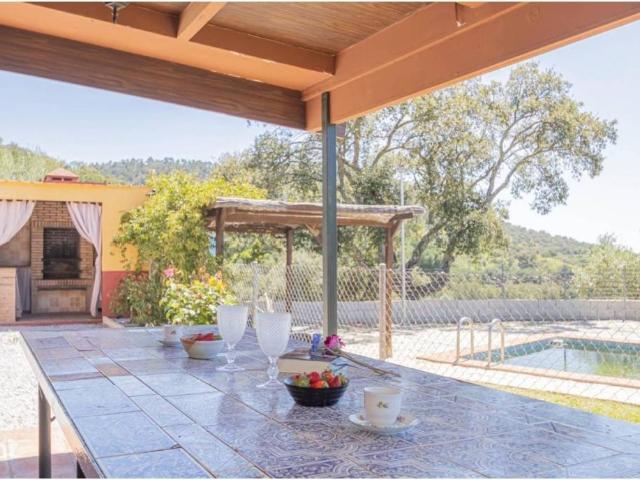 Terreno en venta en El Pedroso, Andalucía