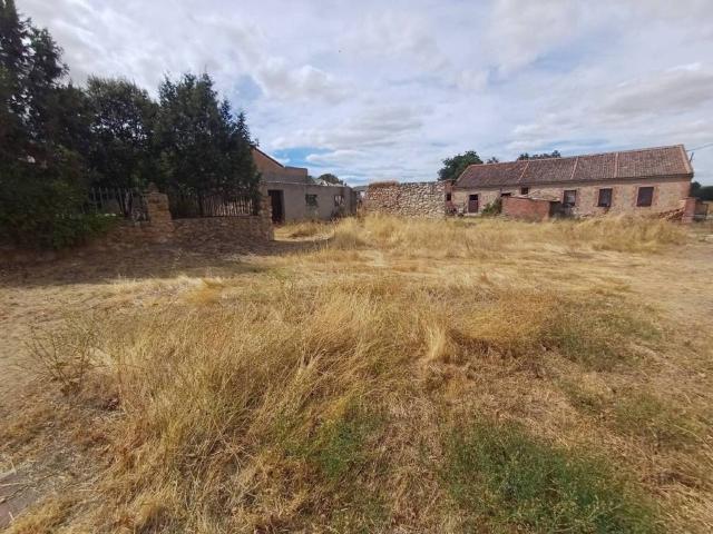 Terreno en venta en Escobar De Polendos, Castilla y León