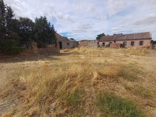 Terreno en venta en Escobar De Polendos, Segovia