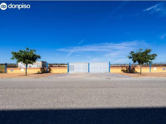 Terreno en venta en Parque Metropolitano Industrial y Tecnológico, Escúzar
