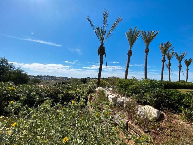 Terreno en venta en El Paraíso, Costa del Sol Occidental