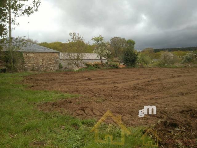 Terreno en venta en Friol