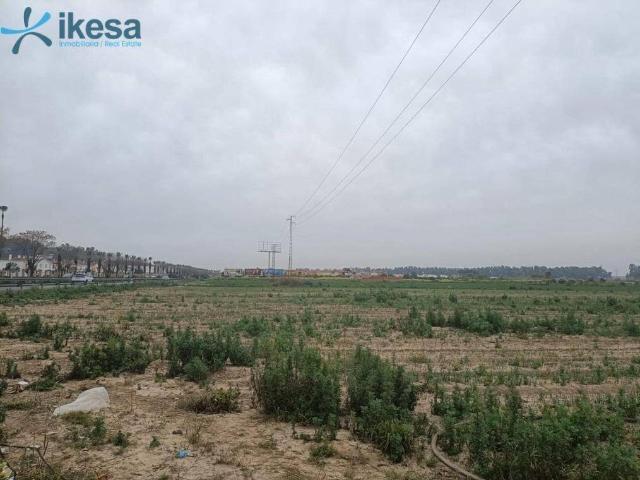 Terreno en venta en Gelves, Andalucía