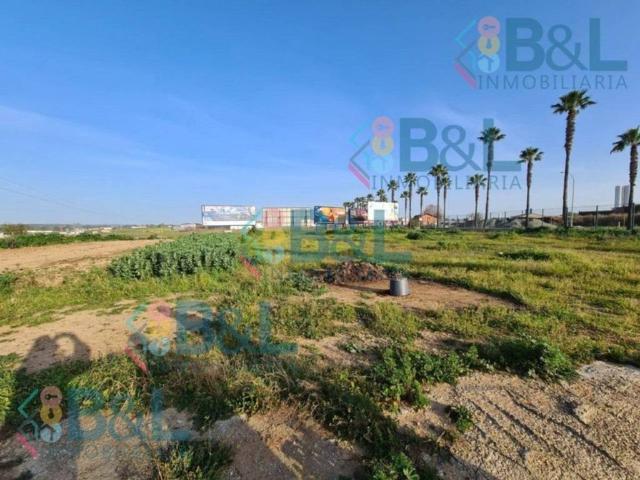Terreno en venta en Comarca Metropolitana de Huelva, Andalucía