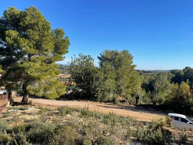 Terreno en venta en La Hoya de Buñol, Valencia