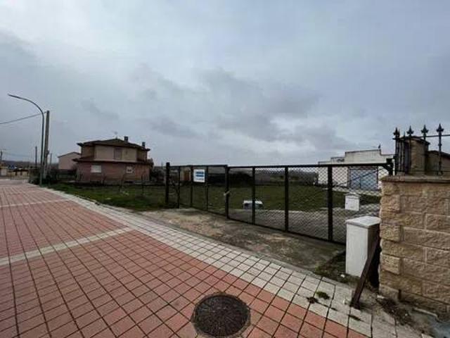 Terreno en venta en Hontanares De Eresma, Castilla y León