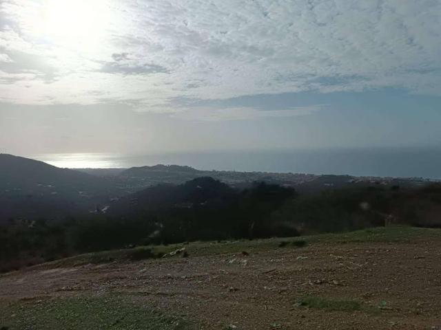 Terreno en venta en Iznate