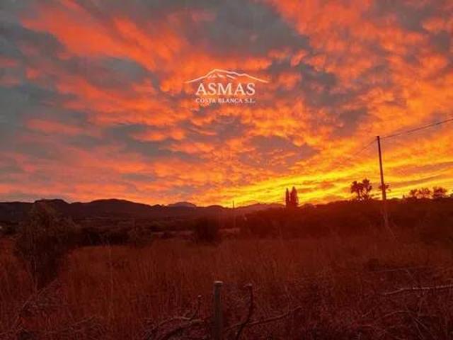 Terreno en venta en la Marina Alta, Valencia