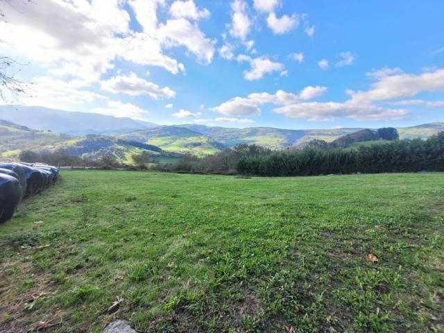Terreno en venta en Valle De Carranza, Guipúzcoa