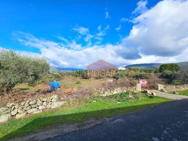 Terreno en venta en La Adrada, Castilla y León