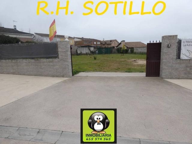 Terreno en venta en La Adrada