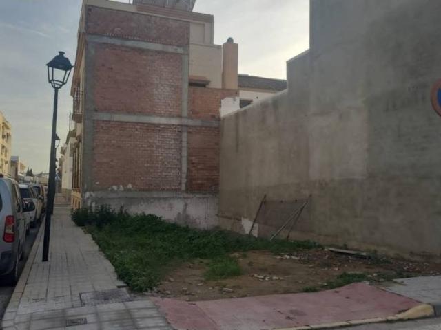Terreno en venta en La Algaba, Andalucía