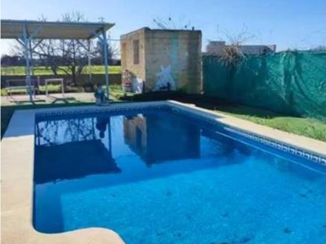 Terreno en venta en La Algaba, Andalucía