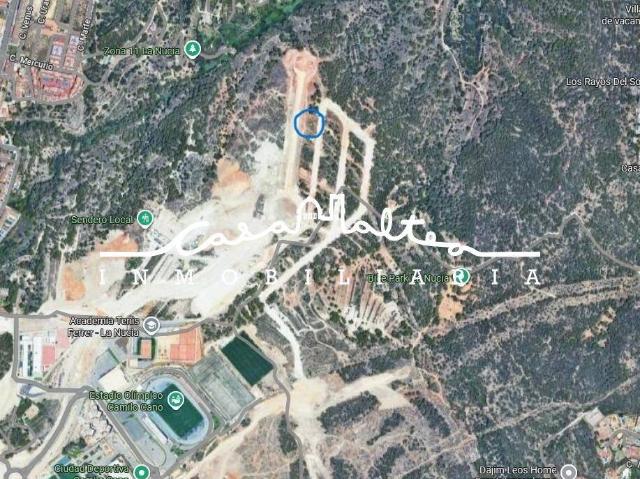 Terreno en venta en La Nucia, Valencia