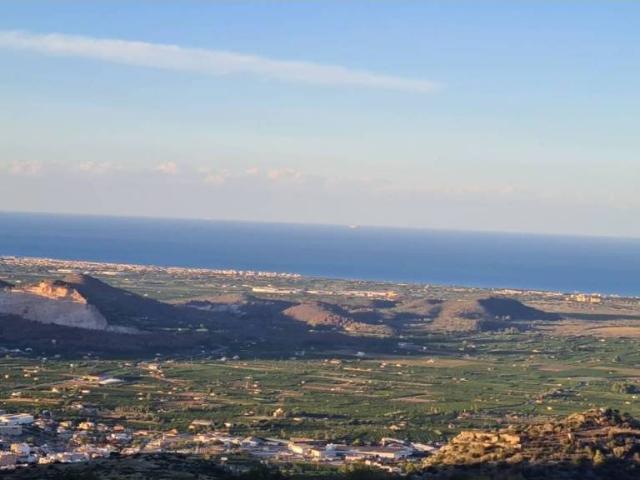 Terreno en venta en la Marina Alta, Valencia